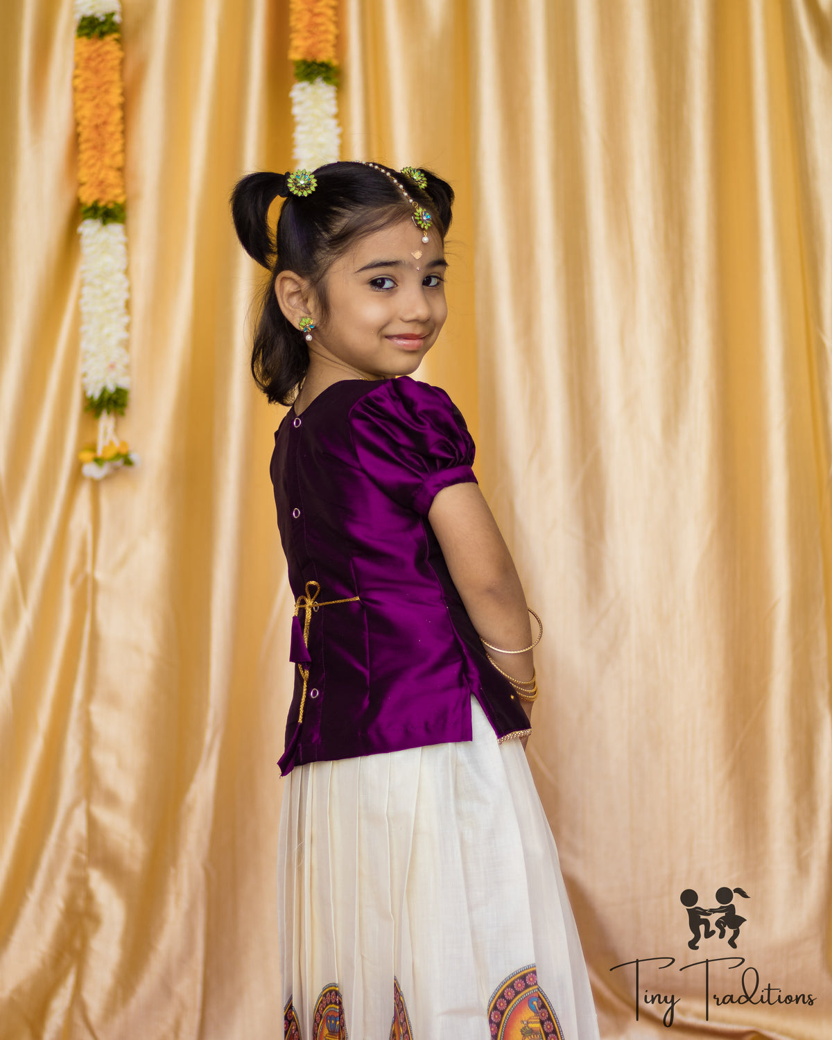 Pattu Pavadai - Layaa - Deep Purple